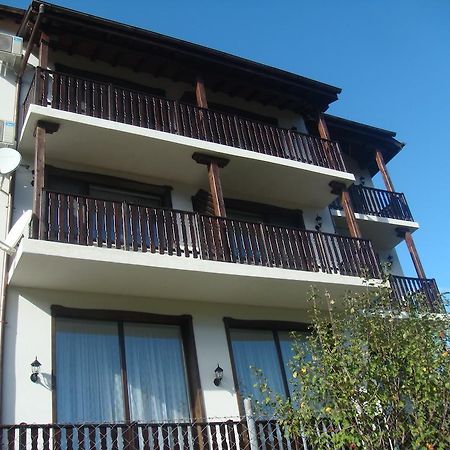 Family Hotel And Restaurant Plamena Oreshak  Exterior photo