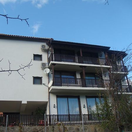 Family Hotel And Restaurant Plamena Oreshak  Exterior photo